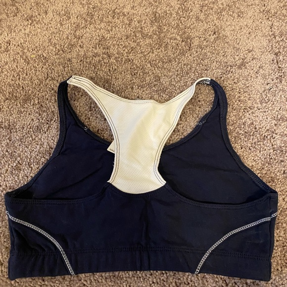 Nike. 5 piece set. Size XS-S. Various colors. - Picture 8 of 10